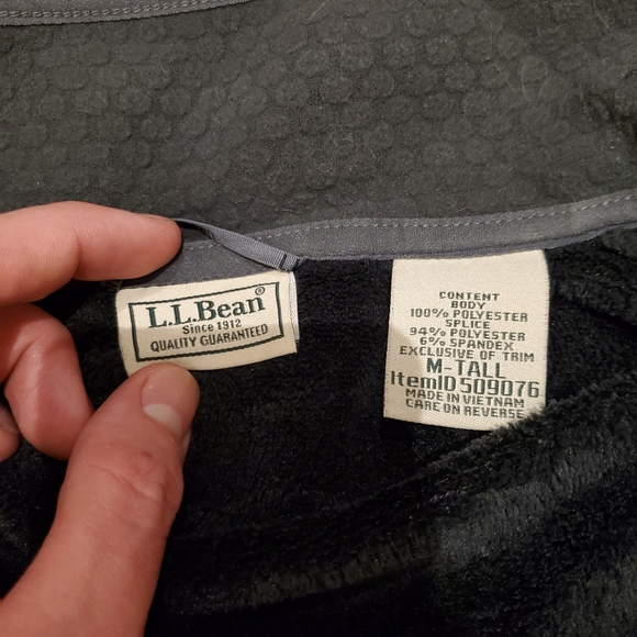 Black LL Bean Zip-up fleece jacket (M, tall) - Picture 2 of 5